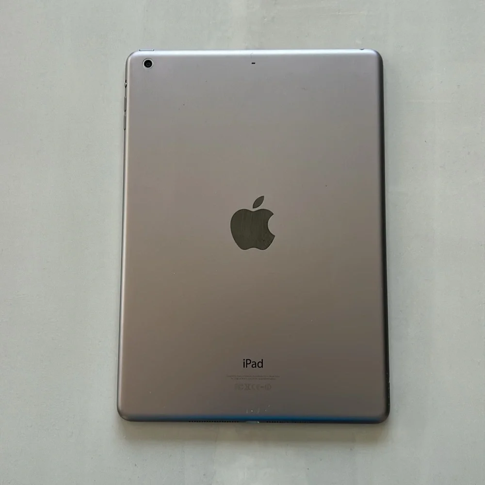 Apple iPad Air 1st generation (16 GB)